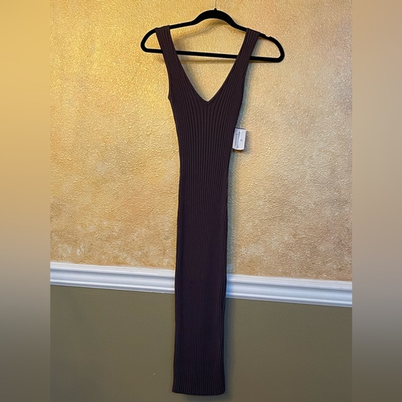 NWT WINDSOR Charcoal Grey Bodycon V-Neck Midi Sweater Dress Sz S - Picture 4 of 5